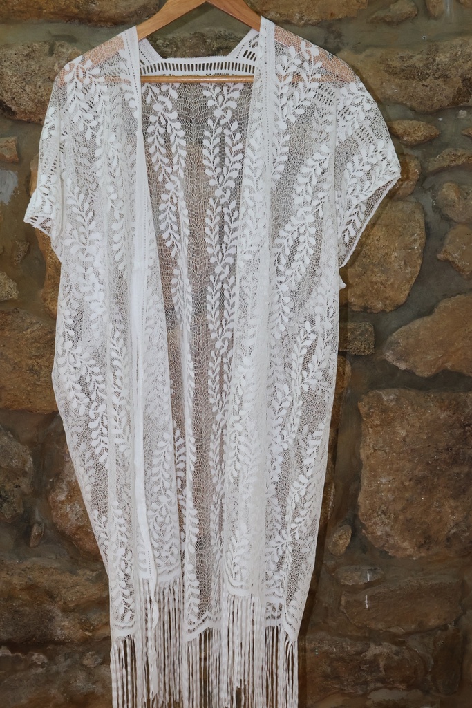 Kimono de Renda com Franjas
