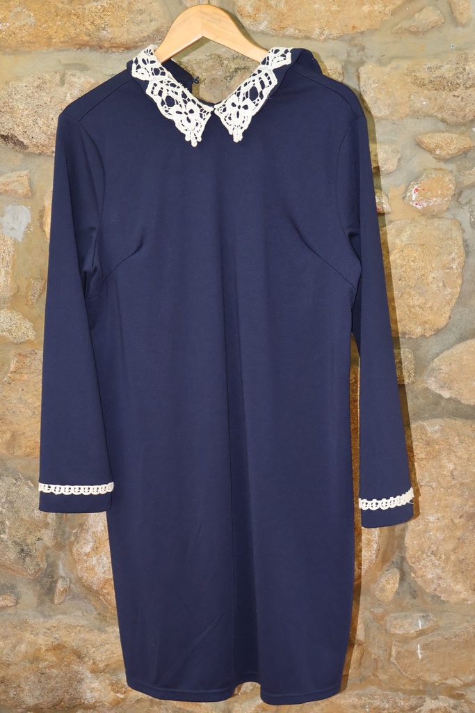 Vestido Azul Marinho com Gola em Renda