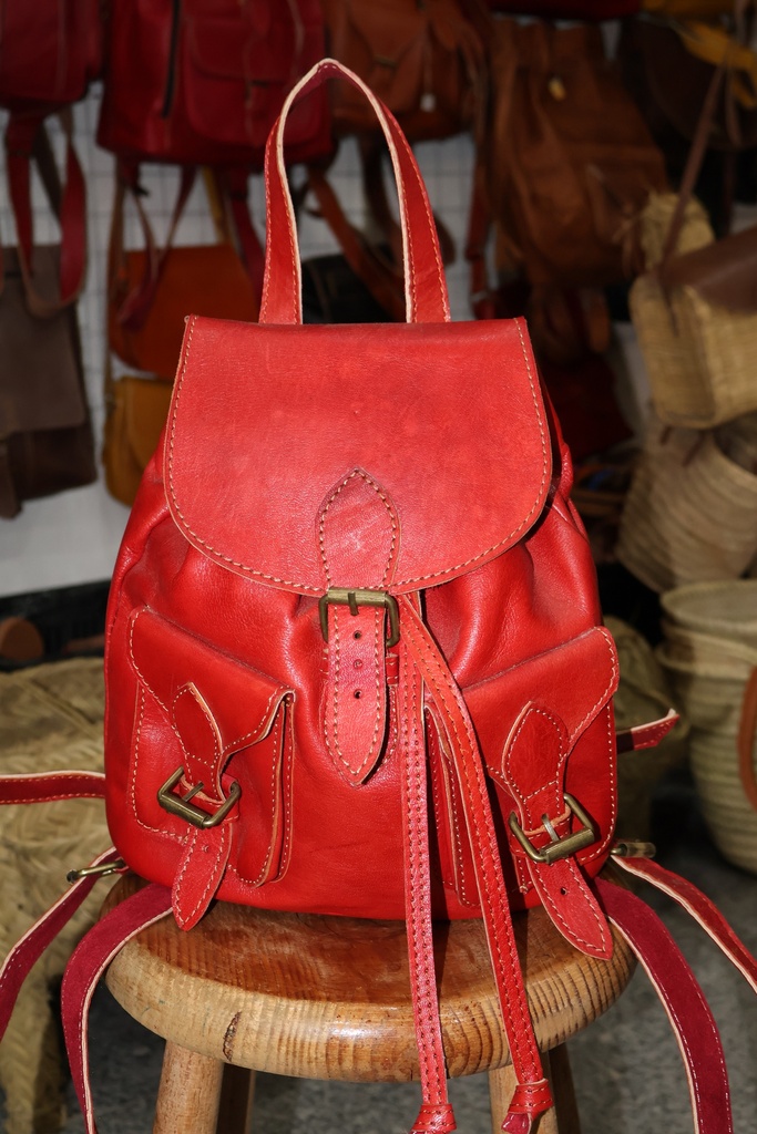 Mochila Rústica em Pele Vermelha