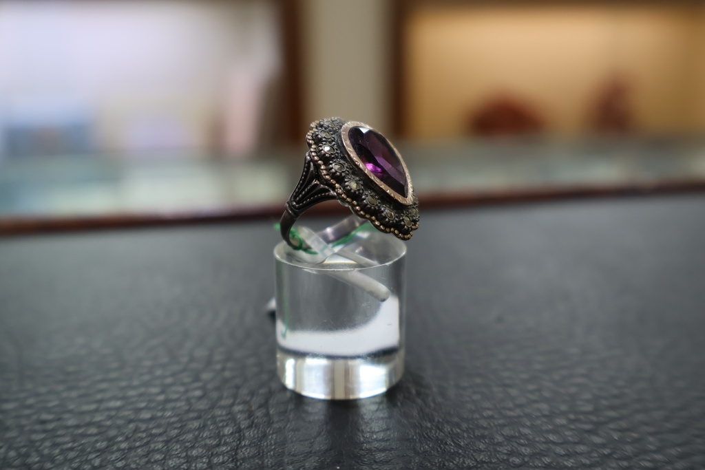 Anel Navete Vintage com Ametista Gota e Marcassitas