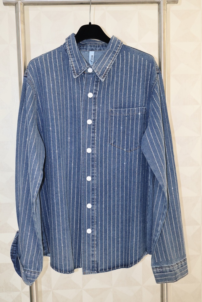 Camisa de Ganga com Riscas em Strass
