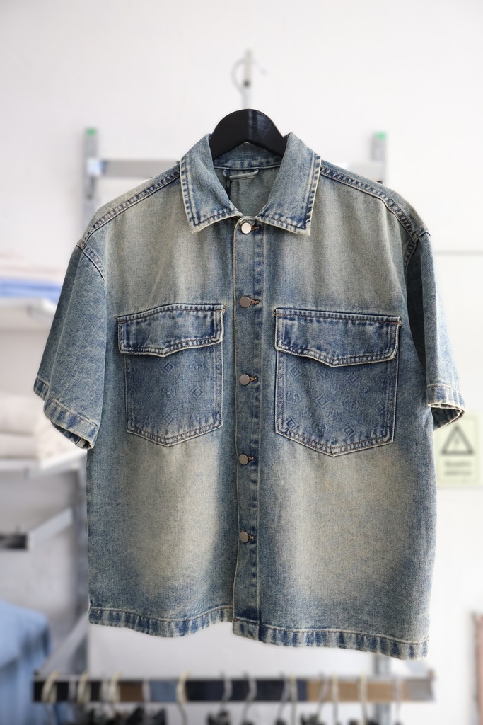 Camisa Denim "Vintage Wash" de Manga Curta