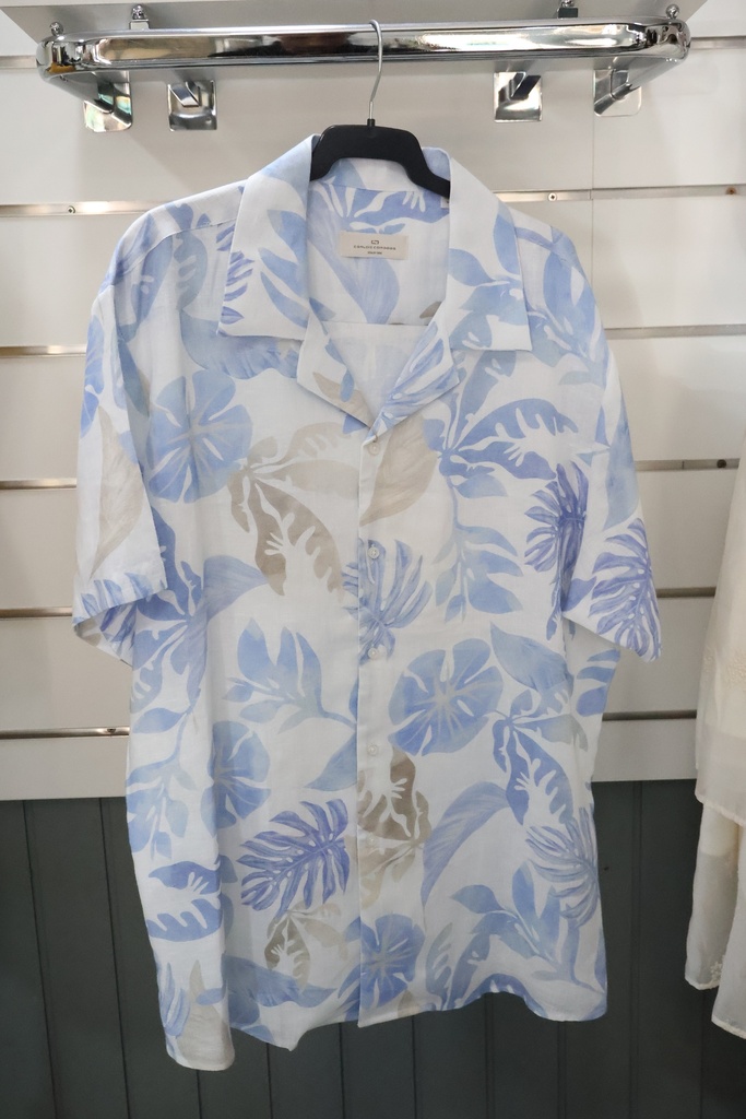 Camisa de Manga Curta Padrão Tropical