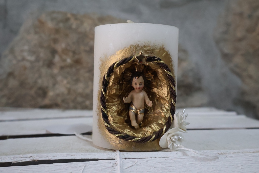 Vela Decorativa com Menino Jesus em Nicho Dourado