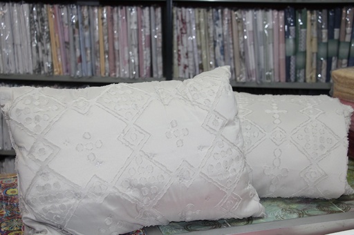 Conjunto de Almofada e Edredon Branco com Padrão em Relevo