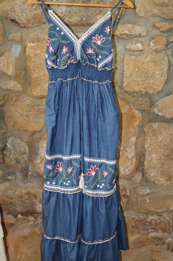Vestido Denim Bordado com Alças