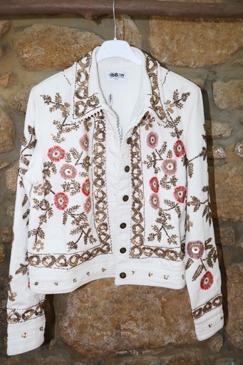 Casaco Branco com Bordados e Lantejoulas