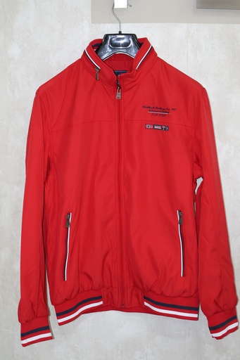 Blusão Nautical Heritage: Red Edition & Detalhes de Bandeiras