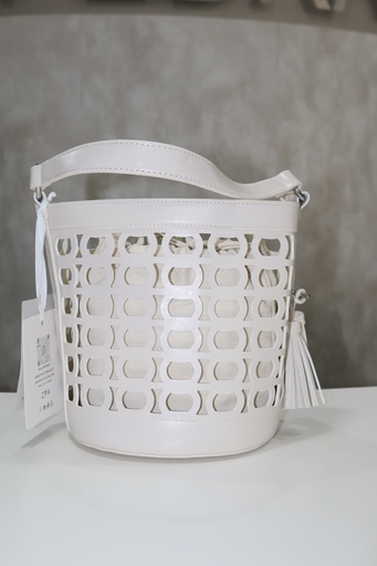 Mala Bucket Laser-Cut: Design Estruturado & Saco Interior