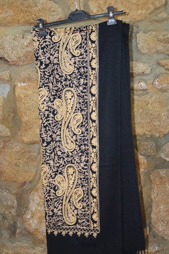 Pashmina Preta com Bordados Dourados