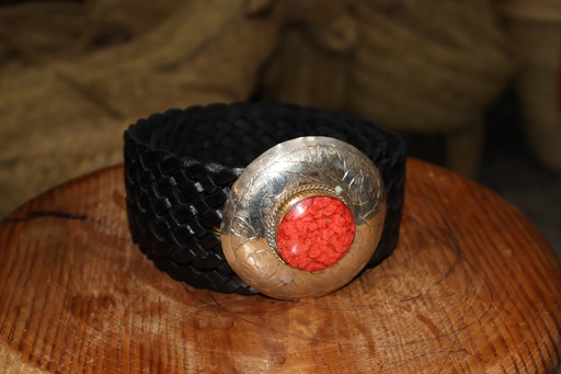 Cinto Preto Boho com Pedra Vermelha
