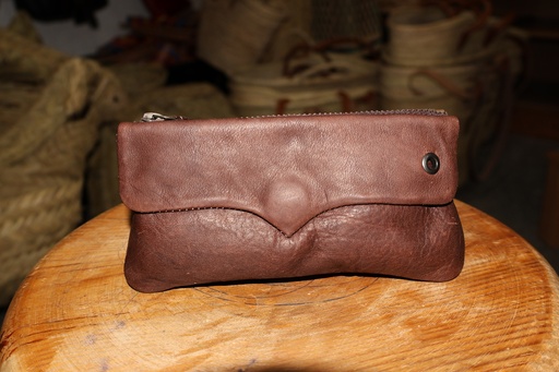 Bolsa de Mão Multifuncional em Pele Castanha