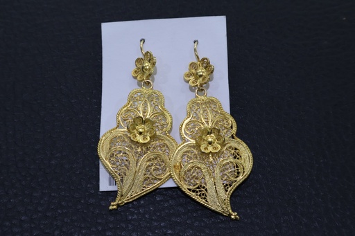 Brincos de Pendente Coração de Viana em Filigrana Dourada com Aplique de Flor