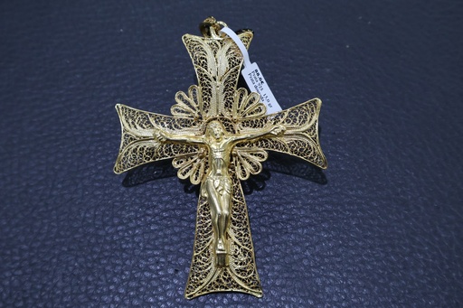 Crucifixo de Pendente em Prata Dourada com Filigrana e Imagem de Cristo