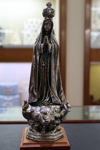 Escultura de Nossa Senhora de Fátima