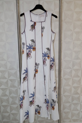 Vestido Branco Sem Mangas com Estampado Exótico