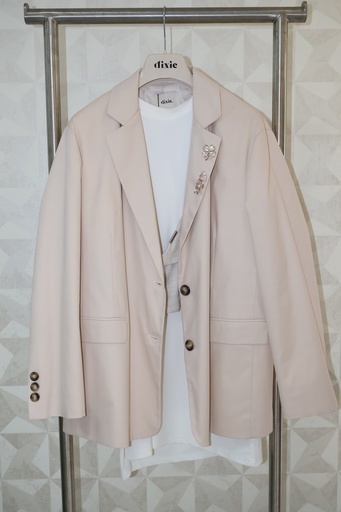 Blazer Bege Clássico com Broches Decorativos