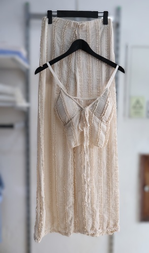 Conjunto de Top e Saia Texturizado Creme