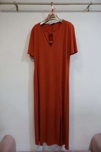 Vestido Longo de Malha Terracota com Detalhe Metálico