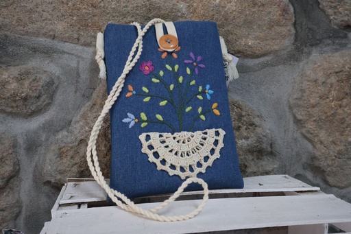 Bolsa de Tiracolo em Ganga Bordada