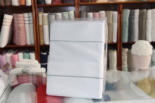 Jogo de Cama Branco com Riscas Verdes
