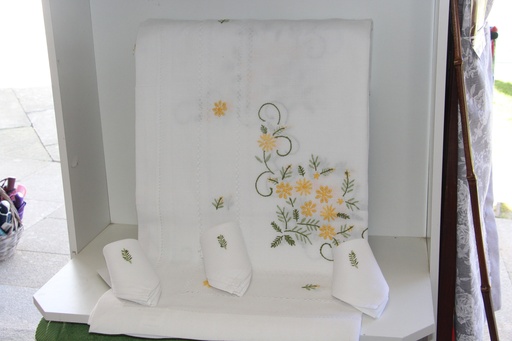 Conjunto de Toalha de Mesa com Guardanapos